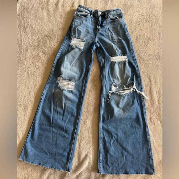 Hollister High -Rise Extreme Baggy Distressed Jeans 24 L - Picture 1 of 11